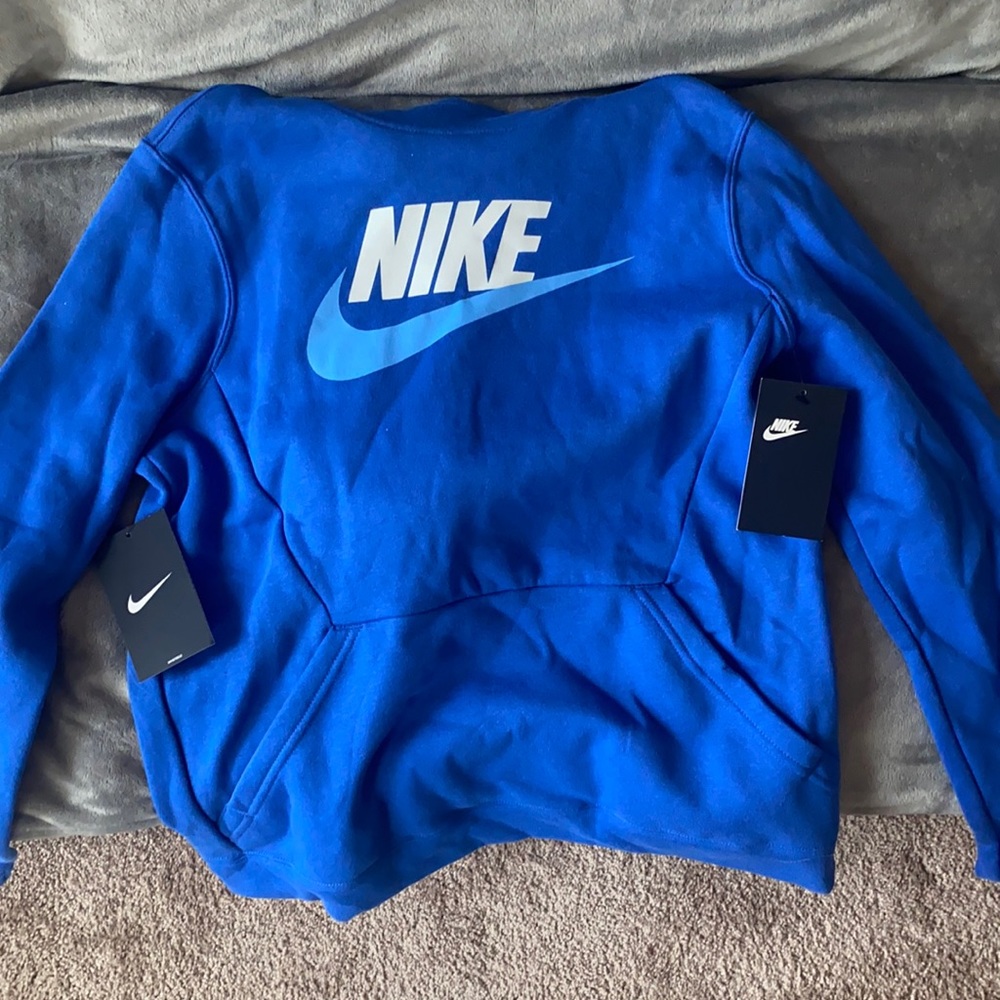 nike sweatshirt